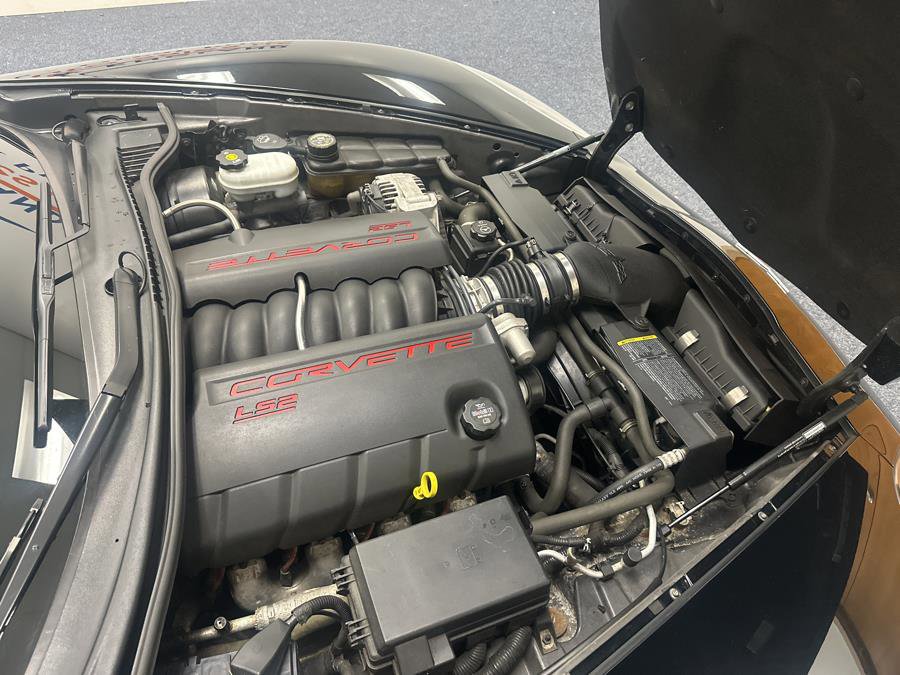 Used 2005 Chevrolet Corvette Coupe w/ Preferred Equipment Group image 12