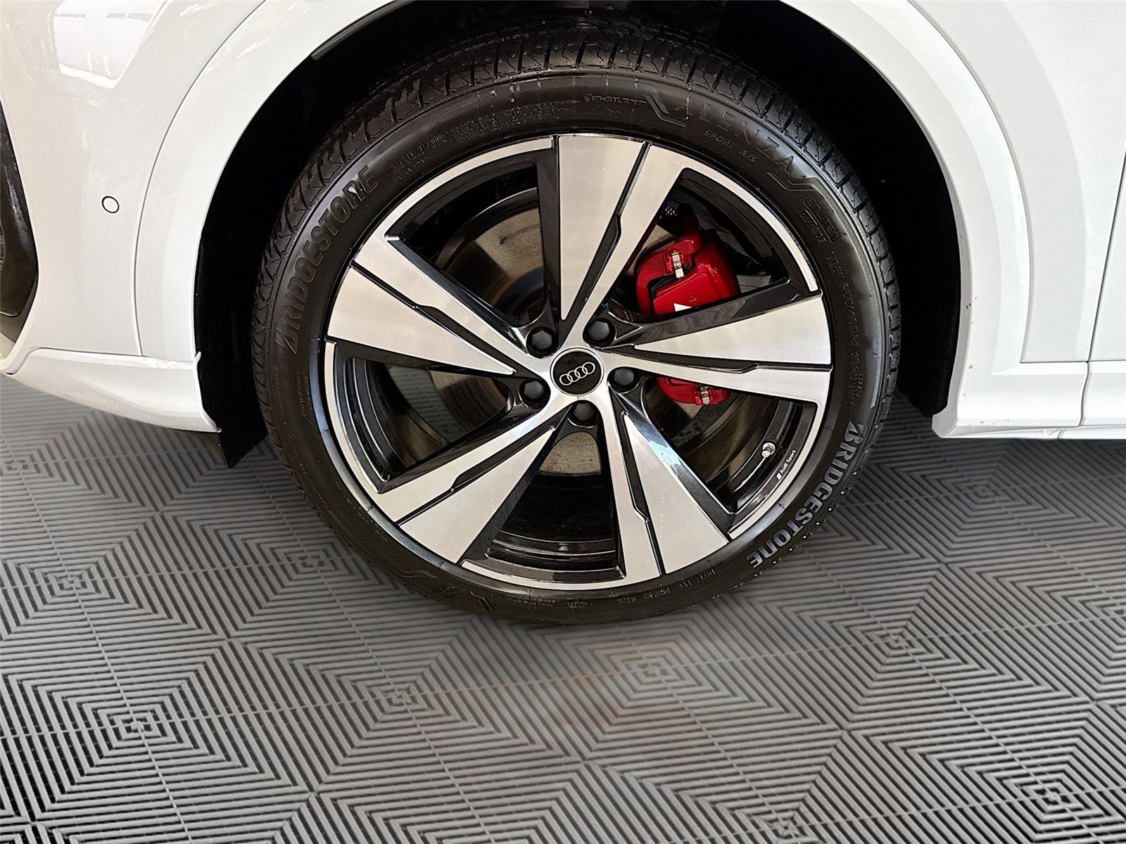 New 2026 Audi SQ5 Premium Plus AWD/4WD image 32