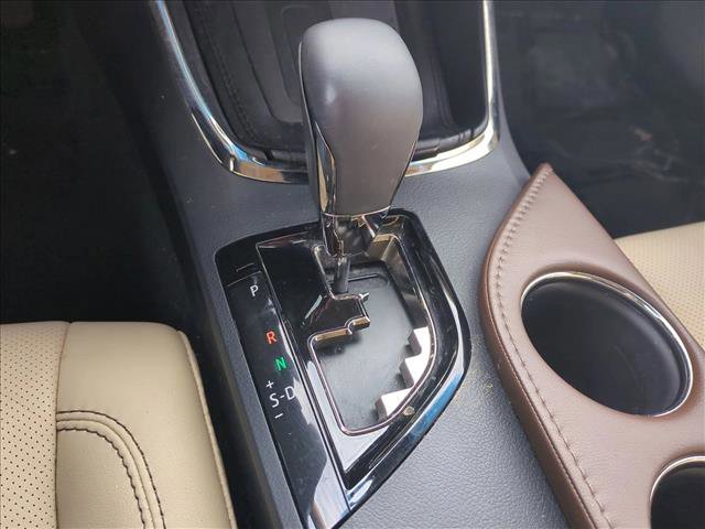 Used 2017 Toyota Avalon Limited w/ All Weather Liner Package image 12