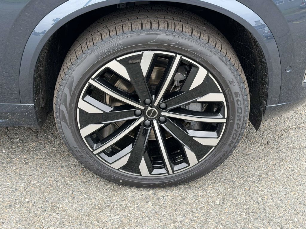 New 2026 Volvo XC90 B6 Ultra w/ Protection Package AWD/4WD image 24