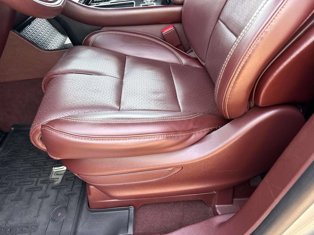 Certified 2023 Lincoln Aviator Black Label w/ Class IV Trailer Tow Package AWD/4WD image 21