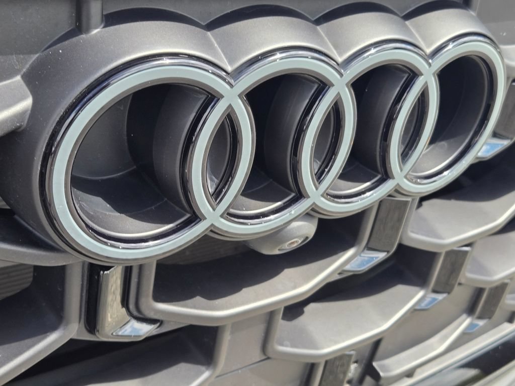 Used 2025 Audi Q8 Prestige AWD/4WD image 5