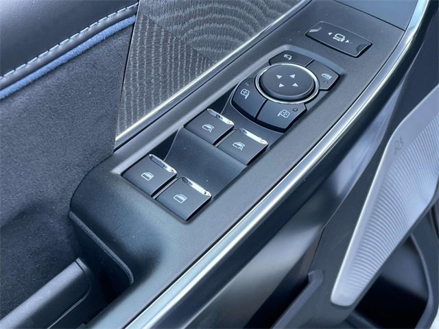 New 2025 Ford F350 Platinum w/ FX4 Off-Road Package image 15