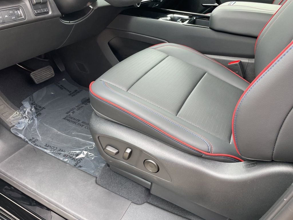 New 2024 Chevrolet Silverado EV RST image 19