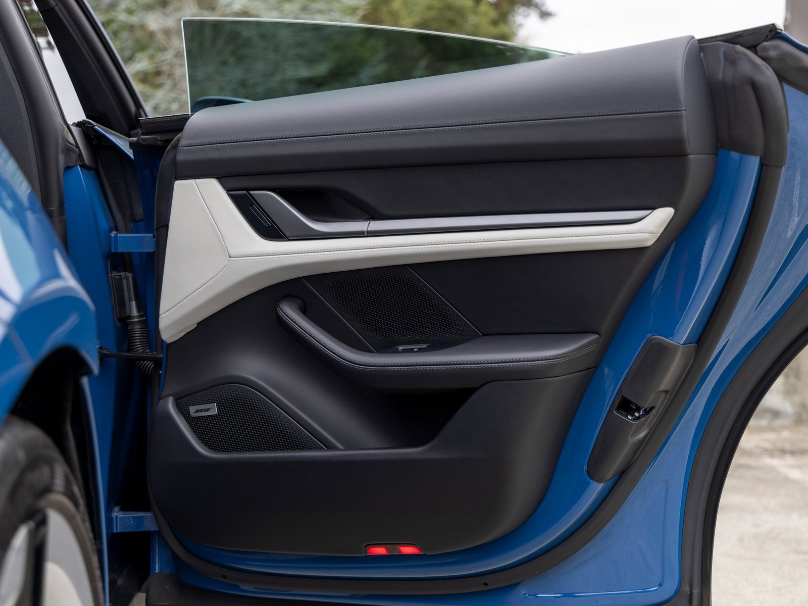 New 2025 Porsche Taycan 4S image 43