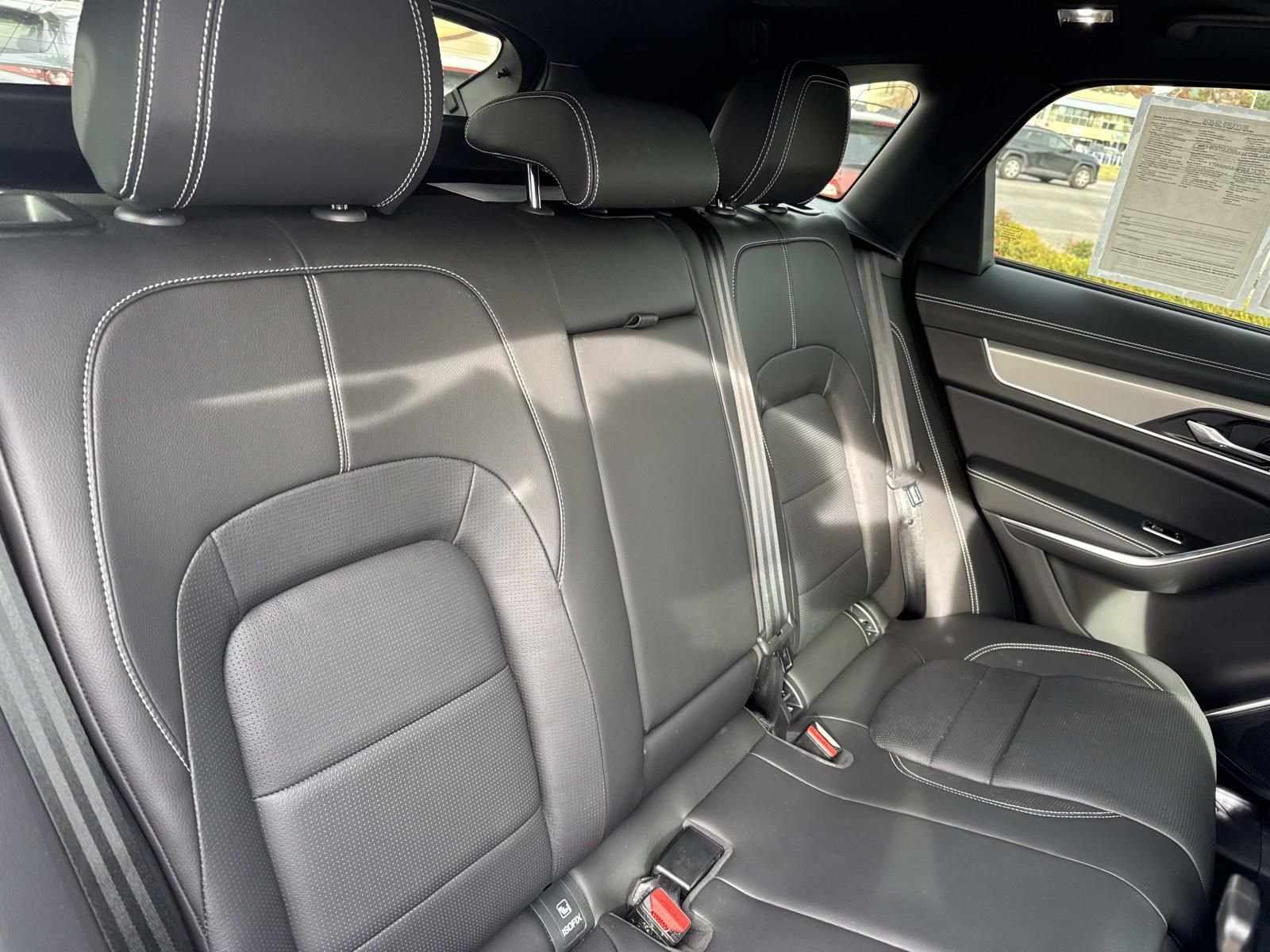 Used 2025 Jaguar F-PACE R-Dynamic S image 9