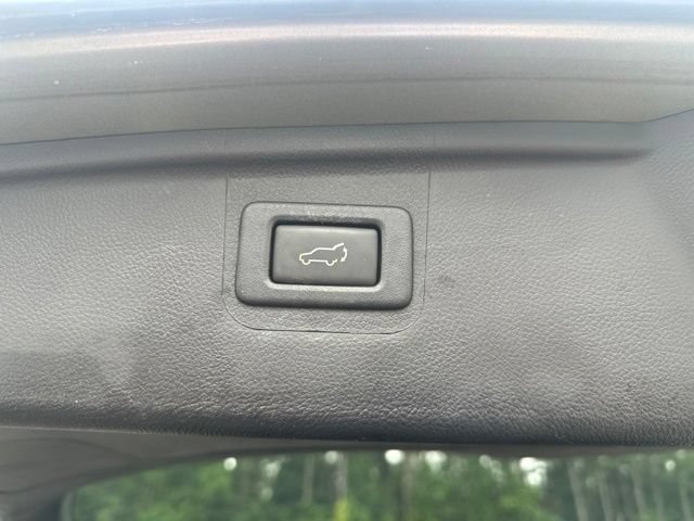 Used 2018 Subaru Outback 2.5i Touring w/ Popular Package #3 AWD/4WD image 8