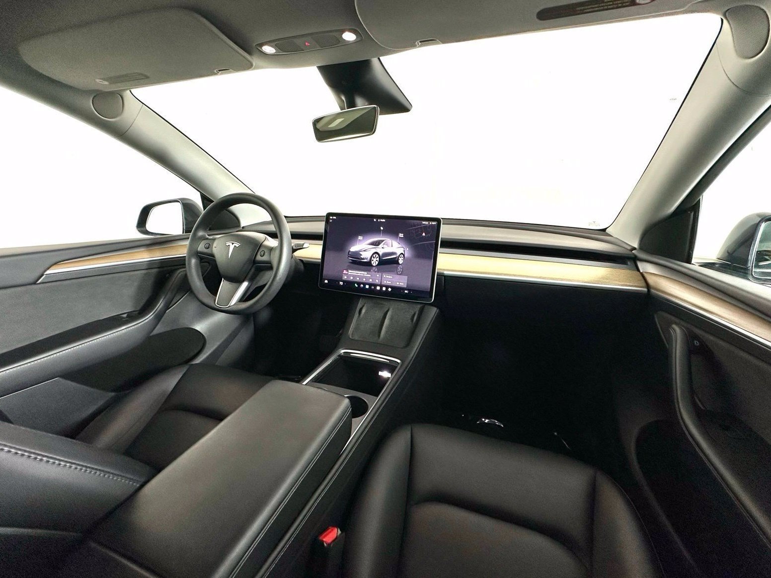 Used 2023 Tesla Model Y Long Range AWD/4WD image 2
