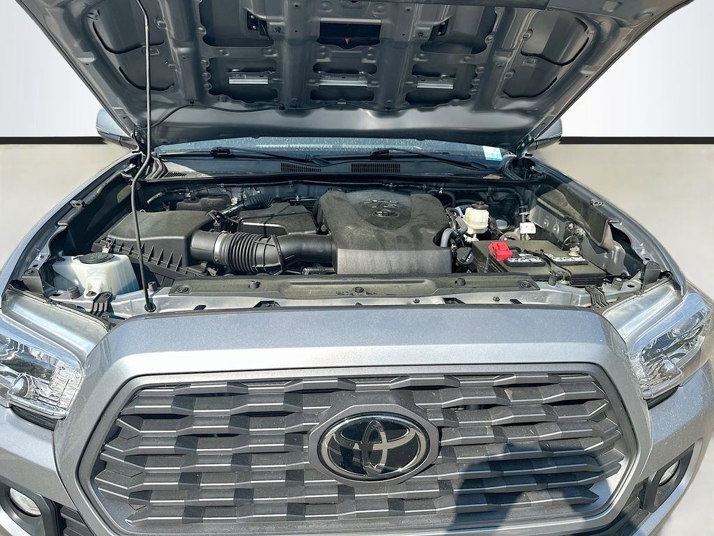 Used 2021 Toyota Tacoma TRD Sport w/ Technology Package image 32