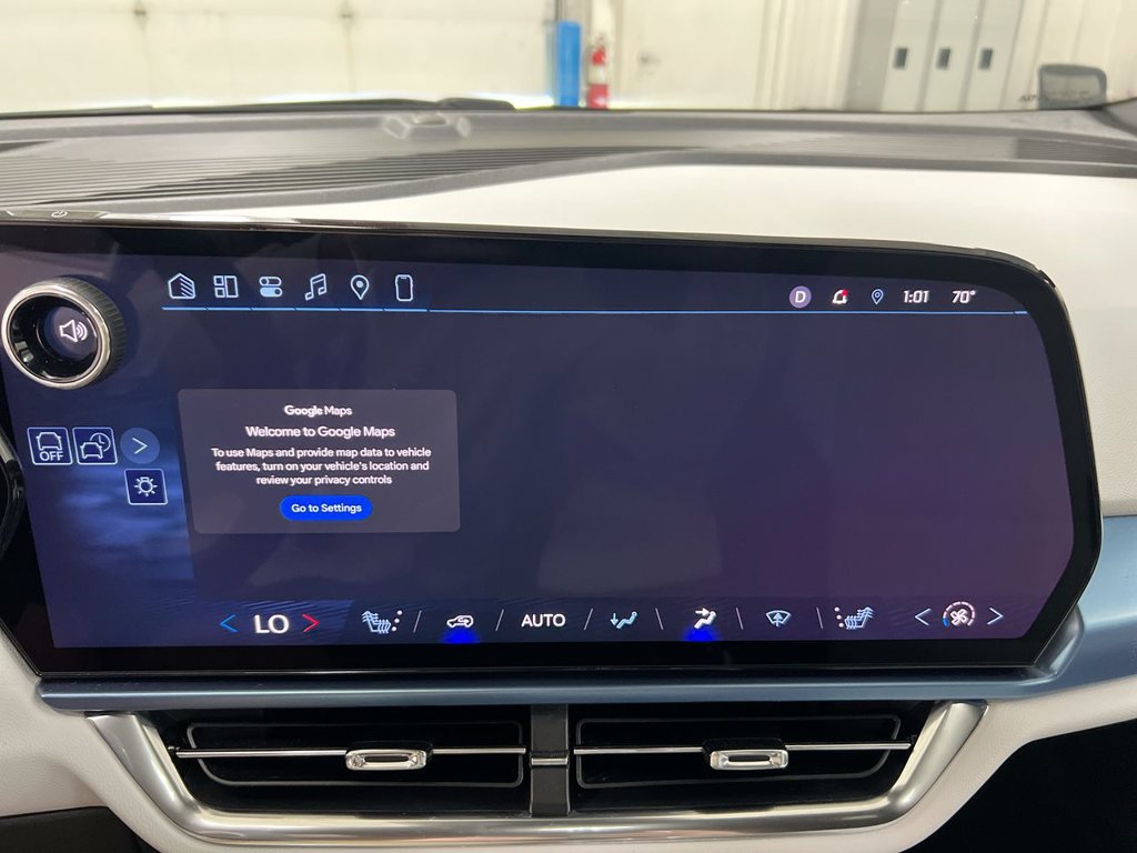 Used 2024 Chevrolet Equinox EV LT FWD image 15