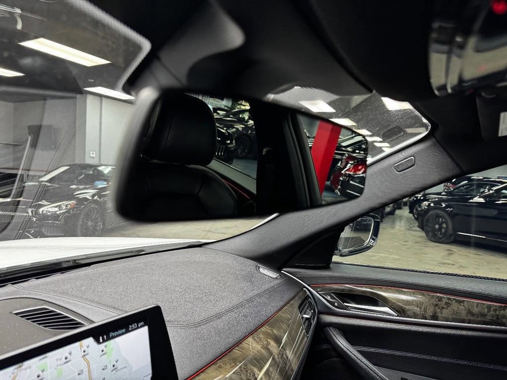 Used 2018 BMW 540i image 28