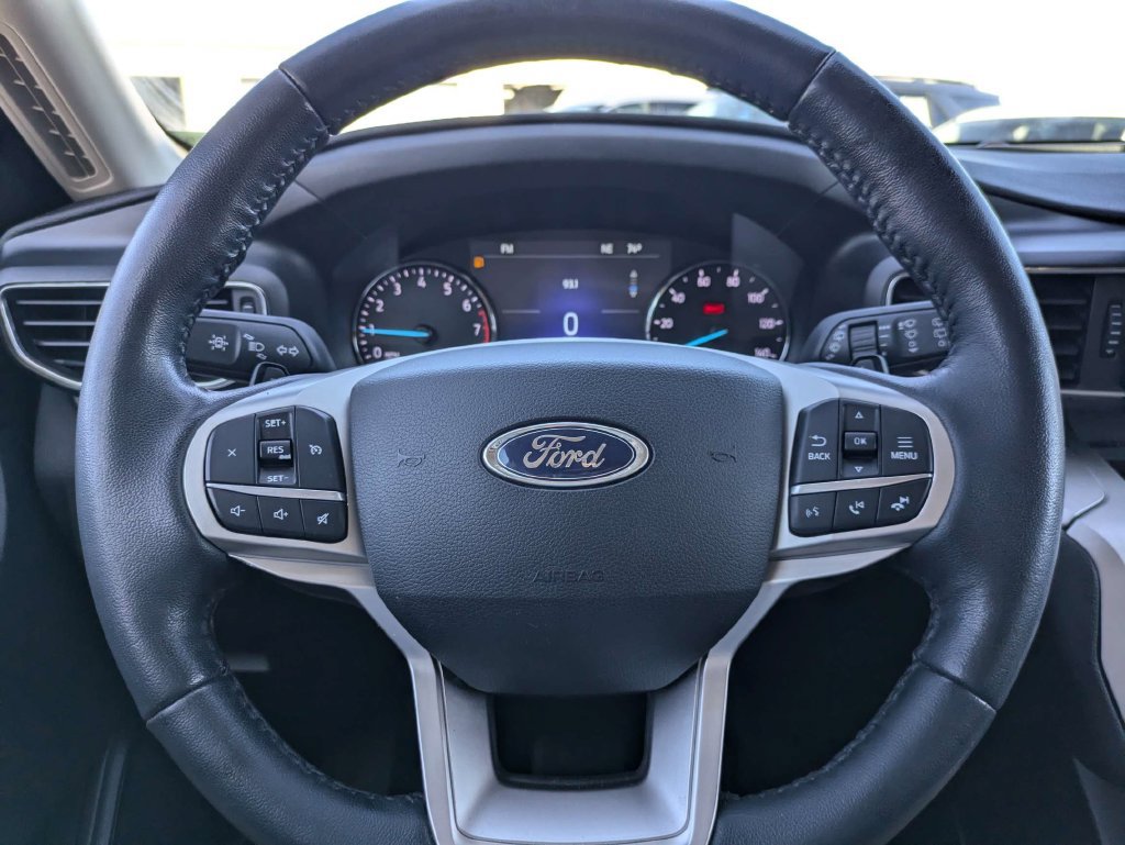 Used 2020 Ford Explorer XLT w/ Equipment Group 202A RWD image 27