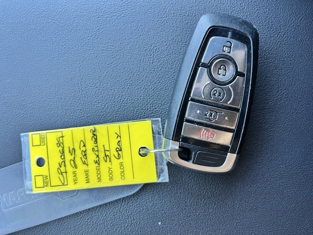 Used 2025 Ford Explorer ST-Line image 15