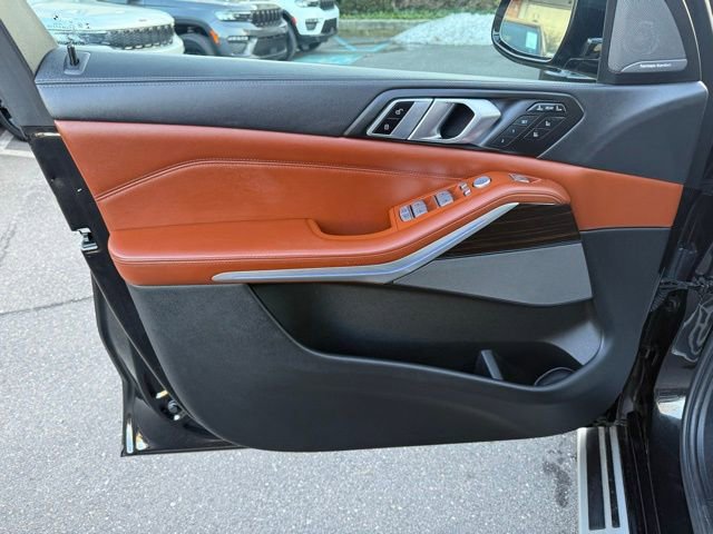 Used 2023 BMW X7 xDrive40i w/ Executive Package image 23