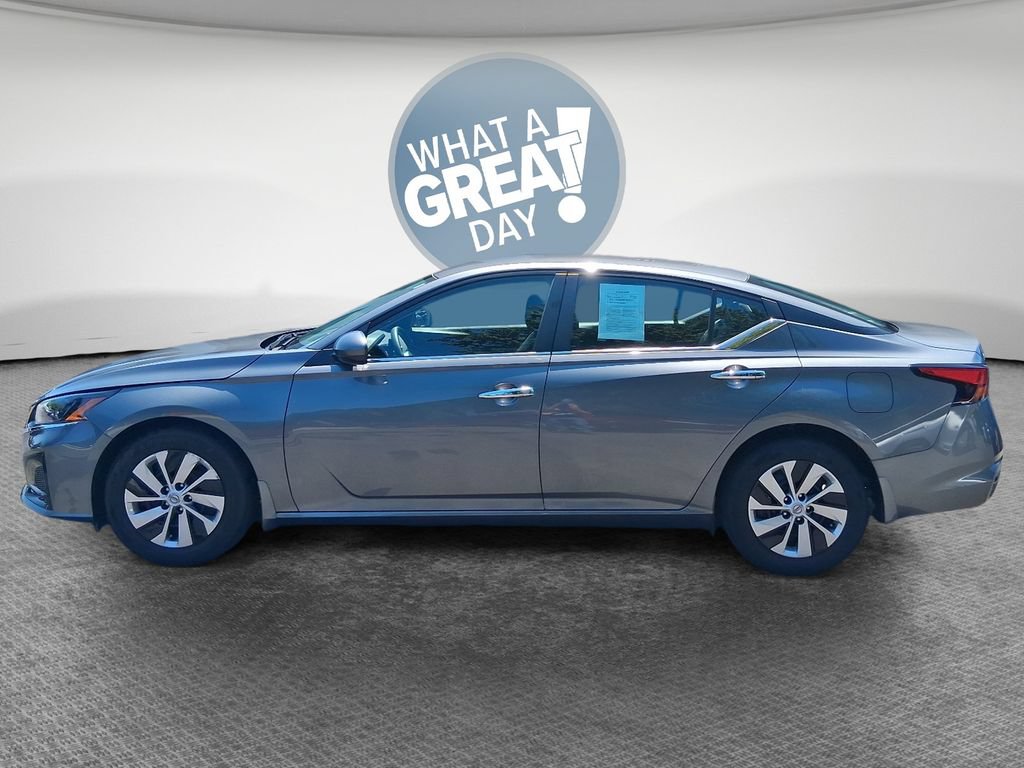 Used 2023 Nissan Altima 2.5 S FWD image 7
