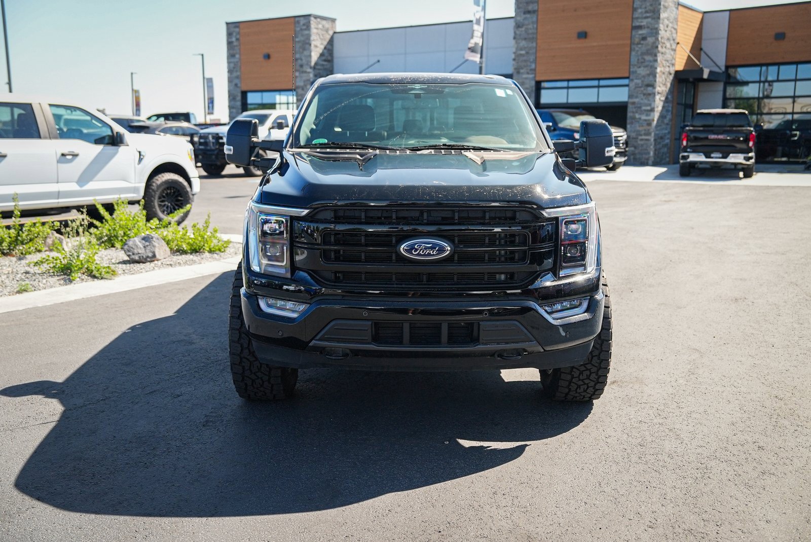 Used 2023 Ford F150 Lariat image 2