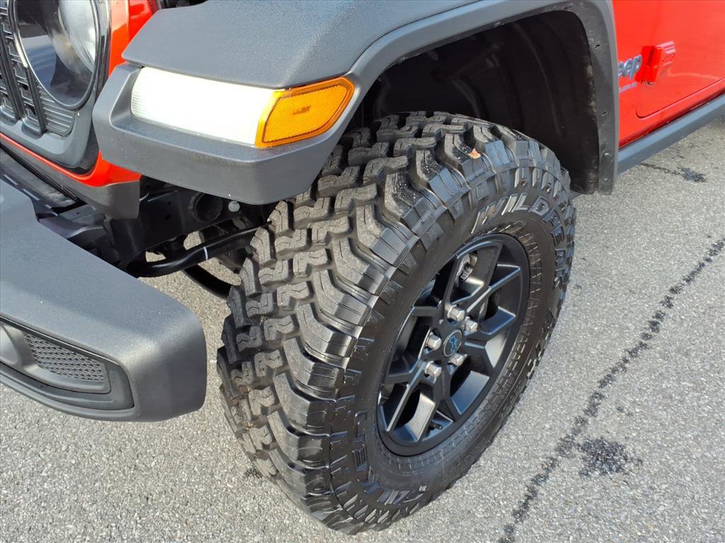 Used 2025 Jeep Wrangler Willys image 9