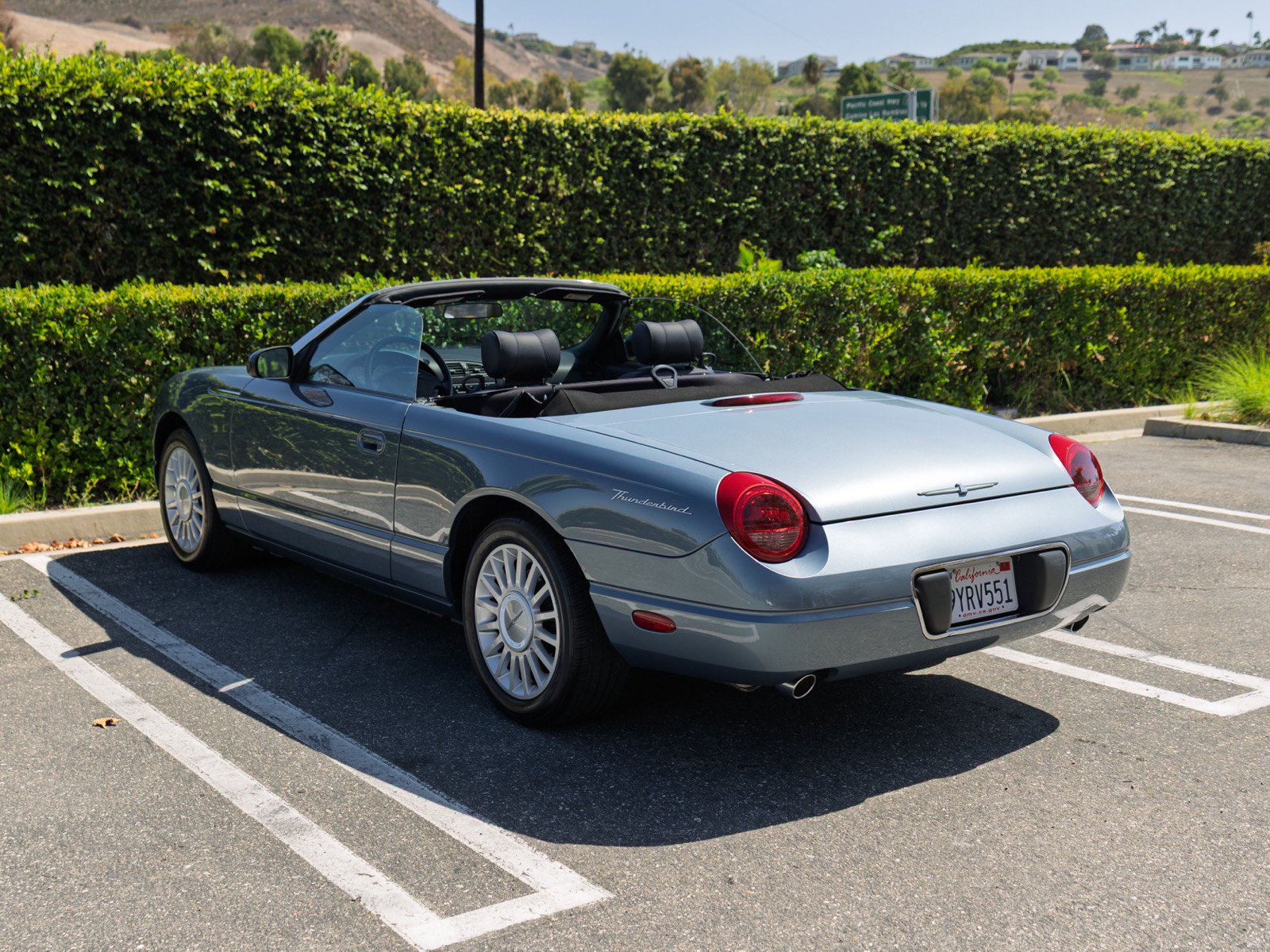 Used 2005 Ford Thunderbird RWD image 7