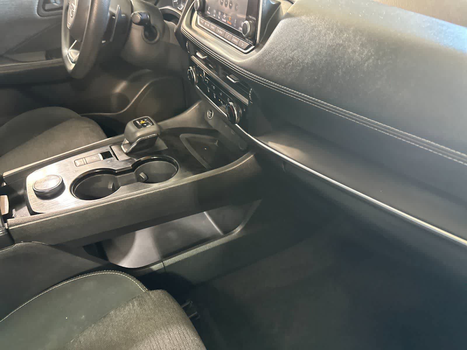 Used 2021 Nissan Rogue S AWD/4WD image 17