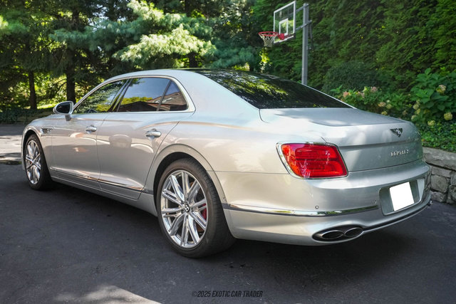 Used 2022 Bentley Flying Spur V8 image 6