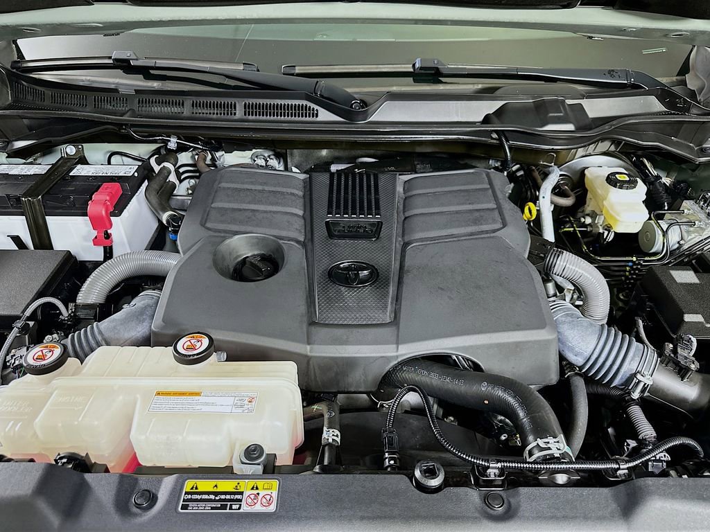 Used 2024 Toyota Tundra Platinum w/ TRD Off-Road Package image 9