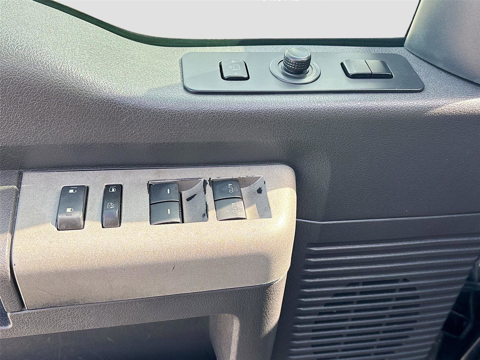 Used 2016 Ford F250 Lariat w/ Lariat Ultimate Package image 18