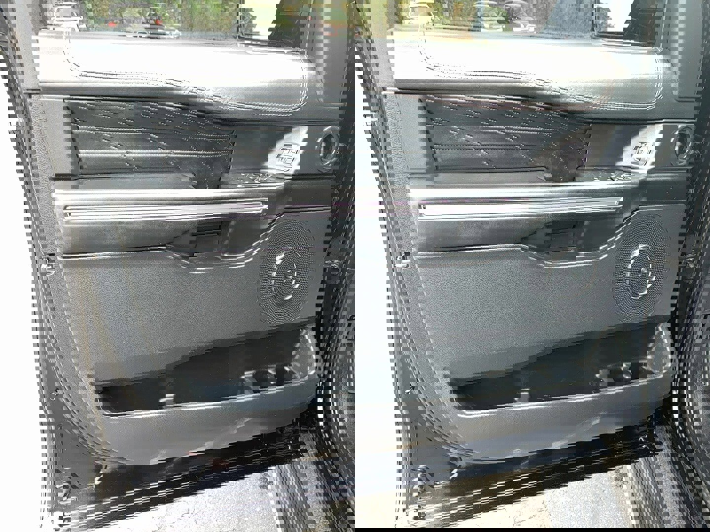 Used 2020 Ford Expedition Platinum image 20