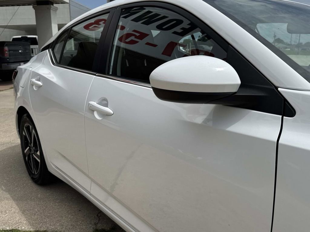 Used 2025 Nissan Sentra SV FWD image 16