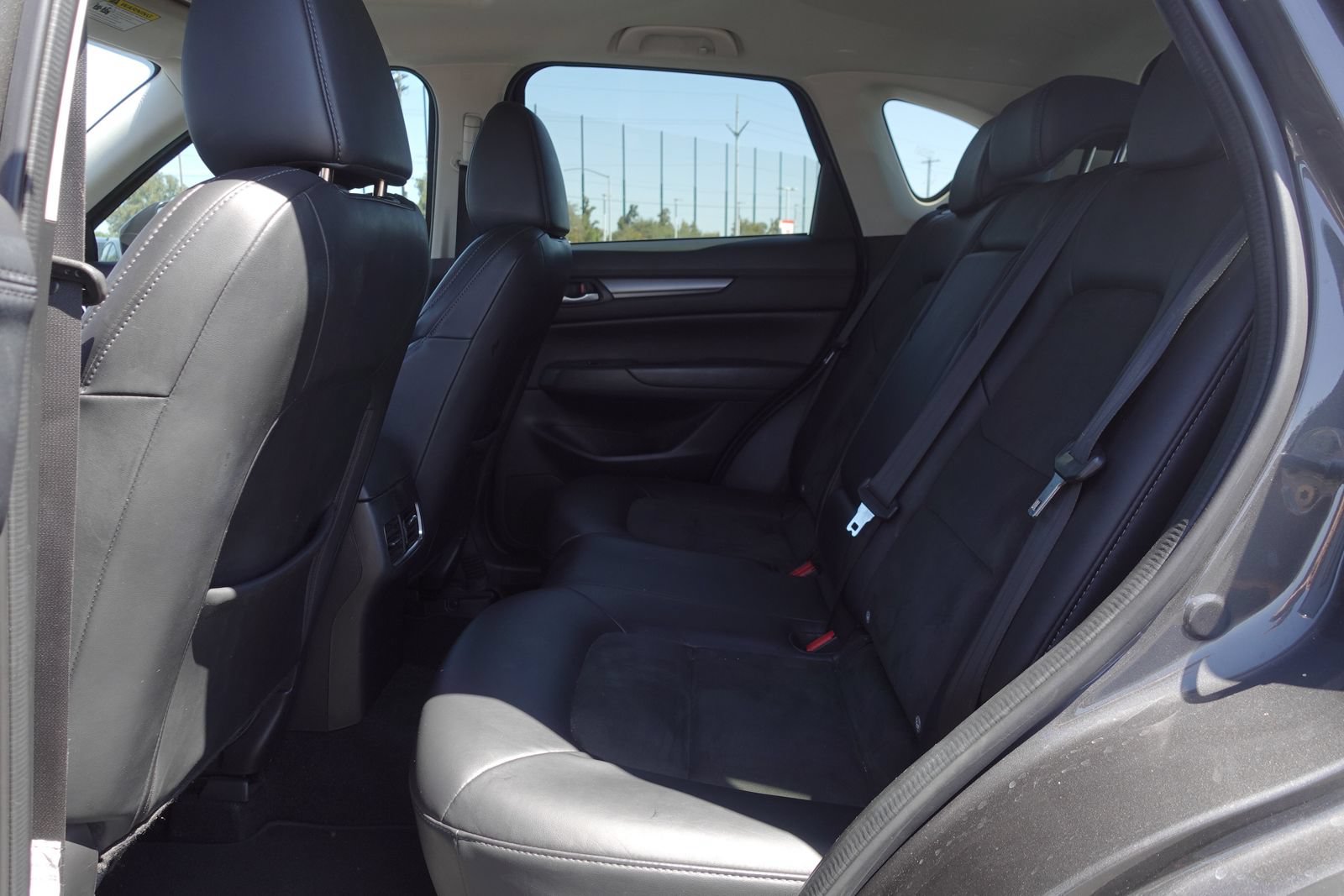 Used 2018 MAZDA CX-5 Touring w/ Preferred Equipment Package FWD image 13
