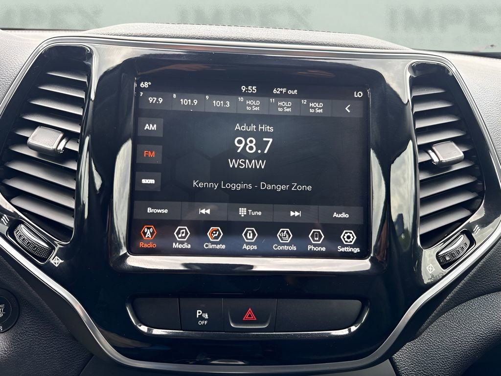Used 2019 Jeep Cherokee Limited FWD image 18