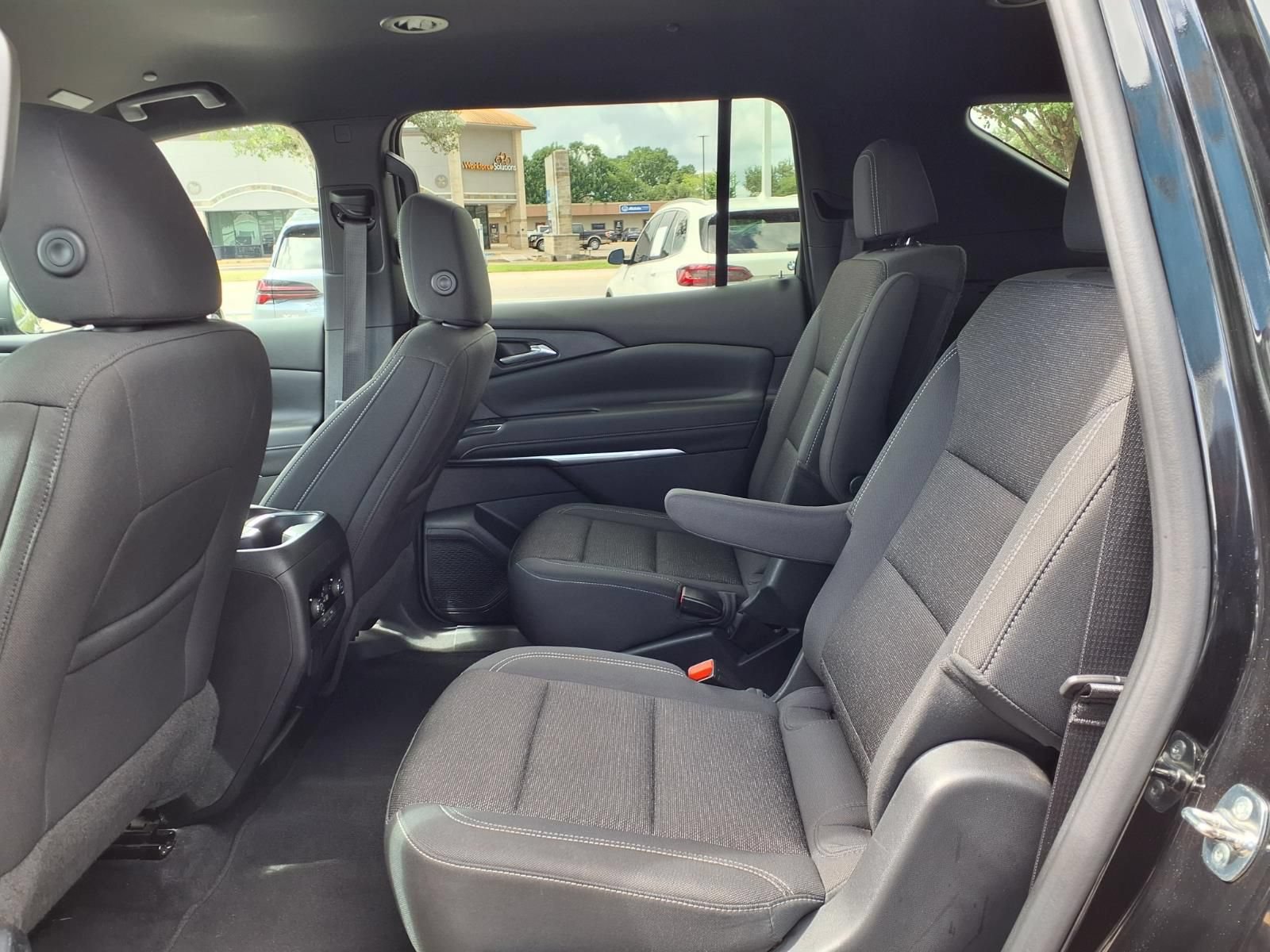 Used 2024 Chevrolet Traverse LT AWD/4WD image 18