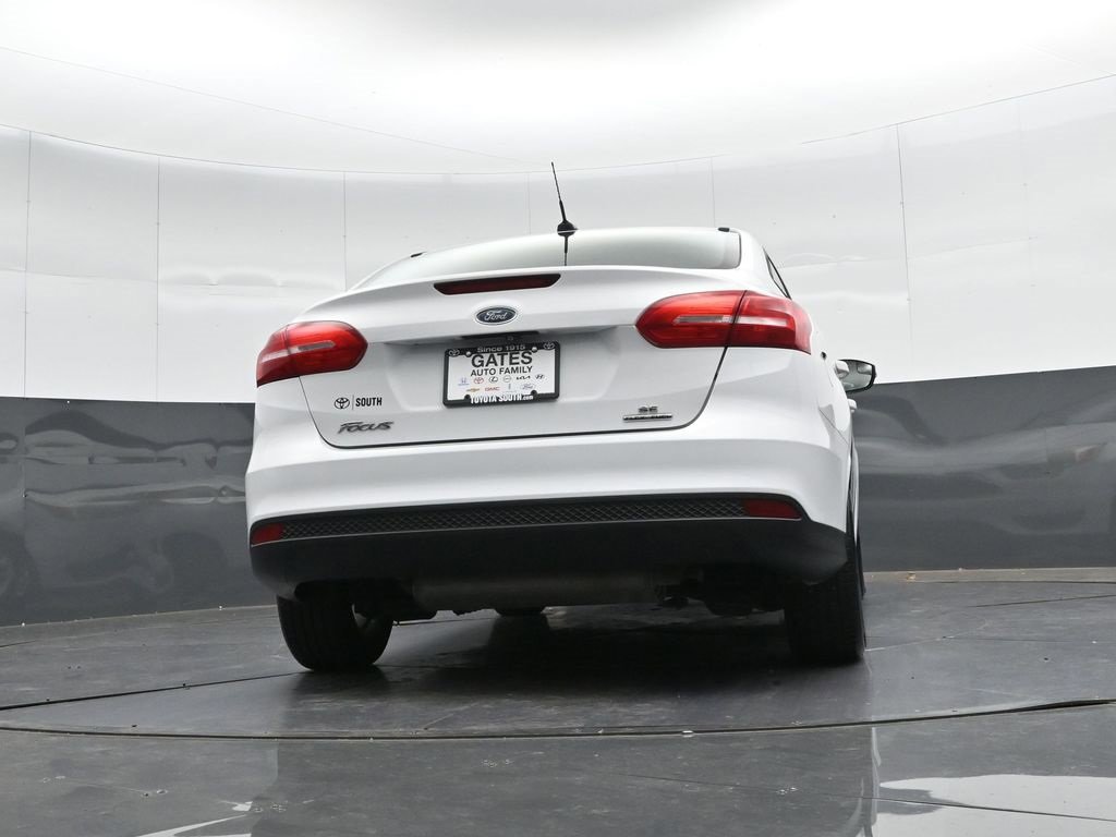 Used 2015 Ford Focus SE image 30