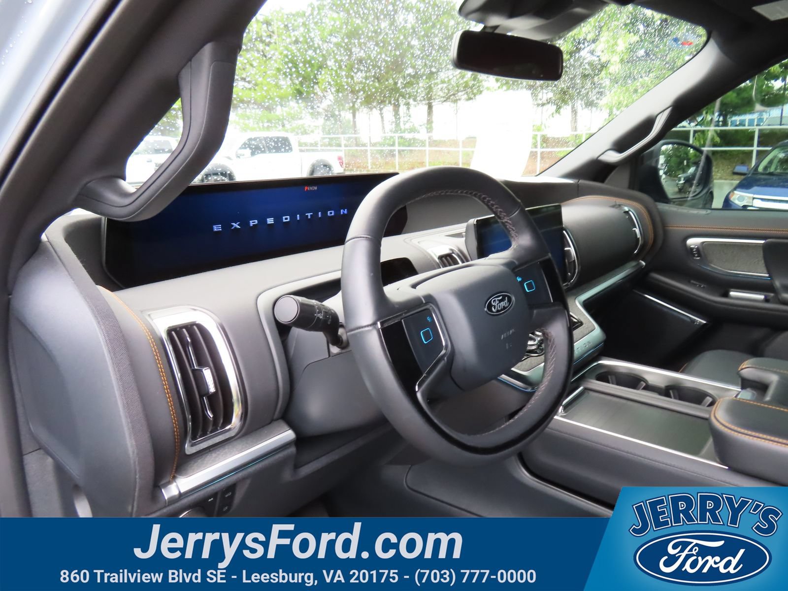 Used 2025 Ford Expedition Tremor AWD/4WD image 14