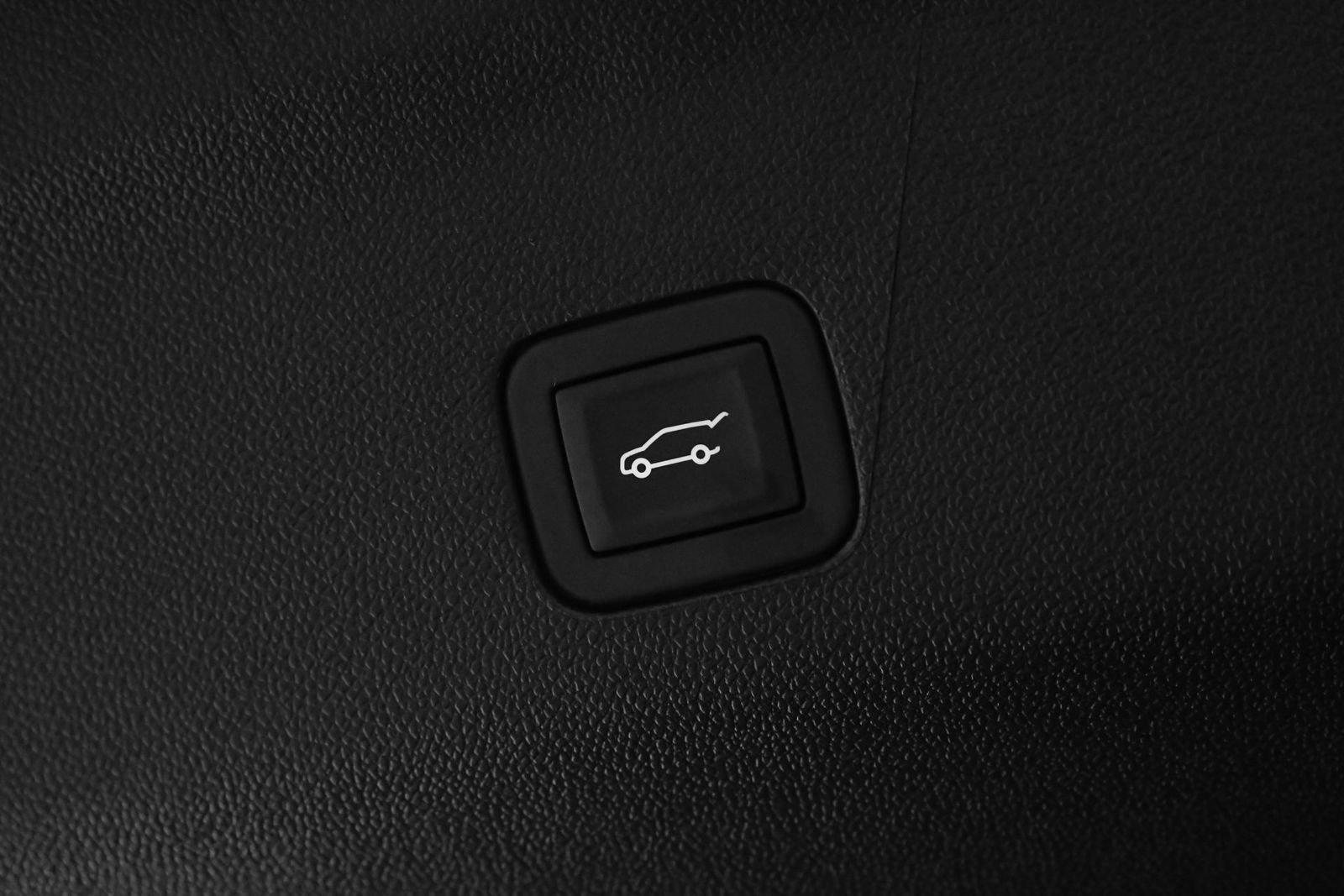 Used 2025 Cadillac Escalade V w/ LPO, ONYX Package image 9