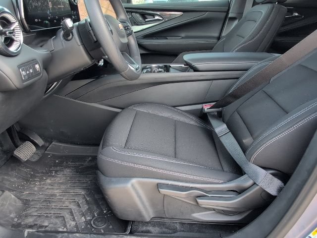New 2025 Chevrolet Blazer EV LT AWD/4WD image 12