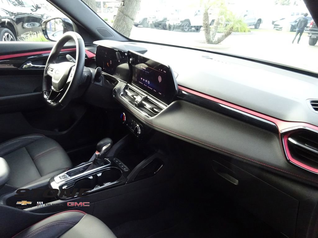Used 2026 Chevrolet TrailBlazer RS w/ Driver Confidence Package image 15