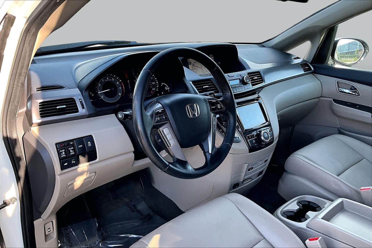 Used 2016 Honda Odyssey Touring image 18