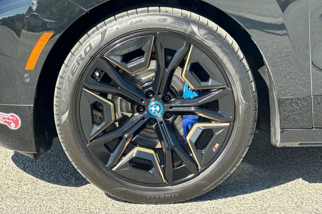 Used 2023 BMW iX M60 image 33