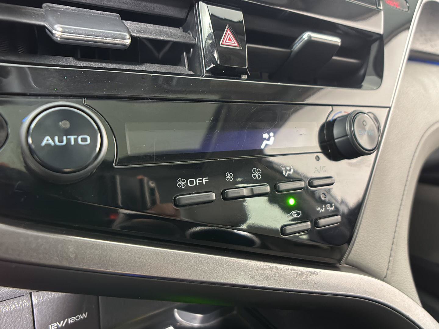 Used 2022 Toyota Camry XLE w/ Navigation Upgrade Package FWD image 31