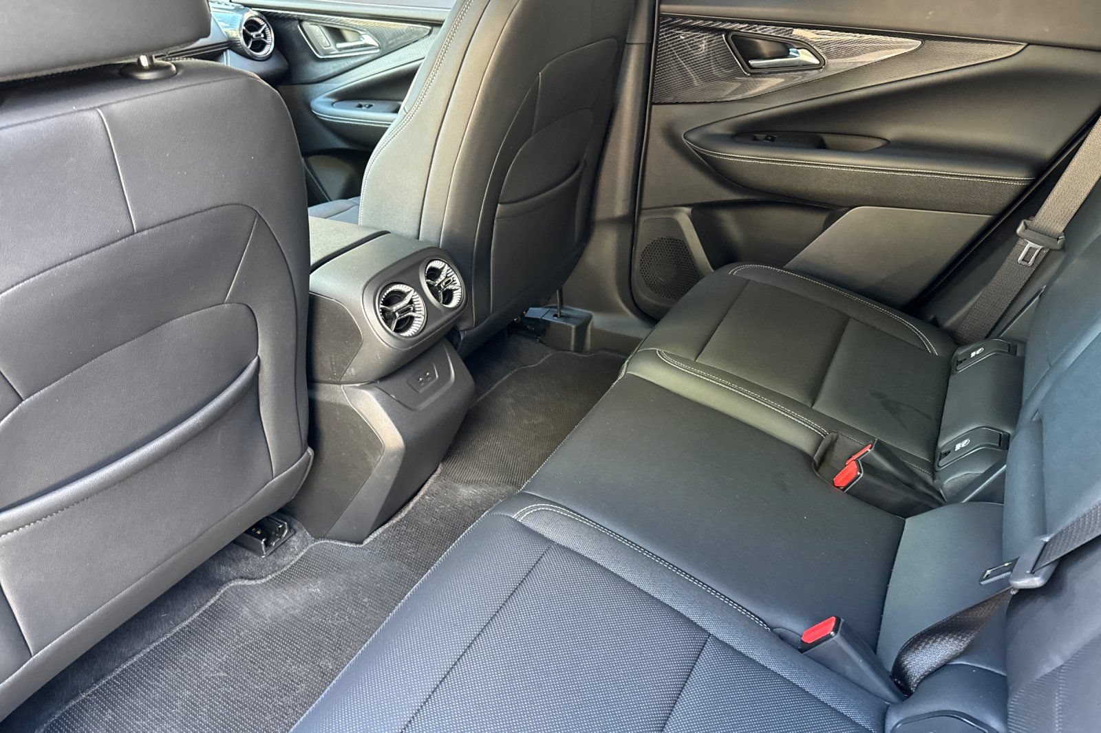Used 2024 Chevrolet Blazer EV LT AWD/4WD image 15