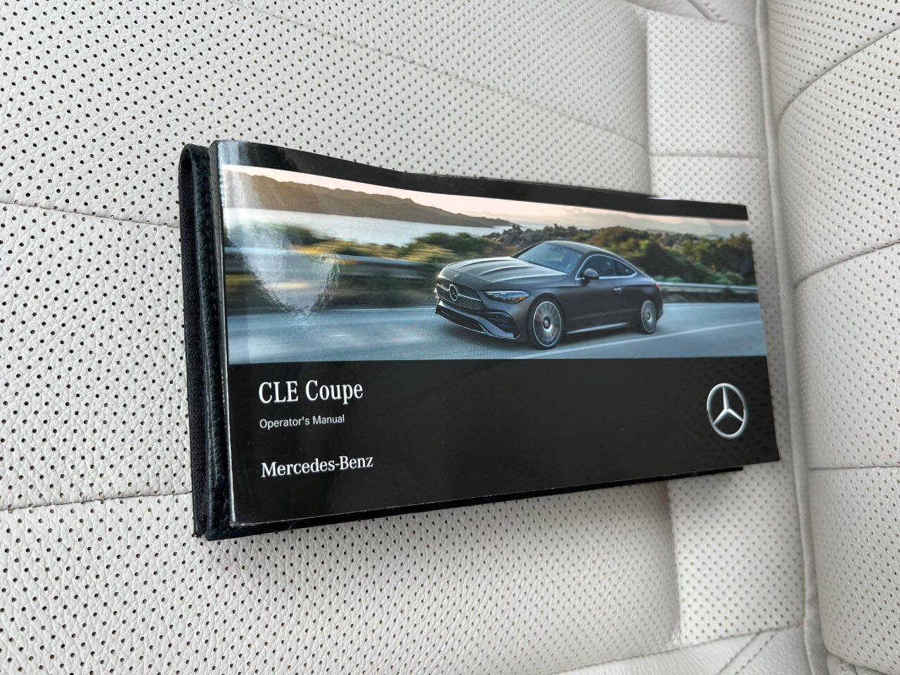 Used 2024 Mercedes-Benz CLE 300 4MATIC Coupe image 22
