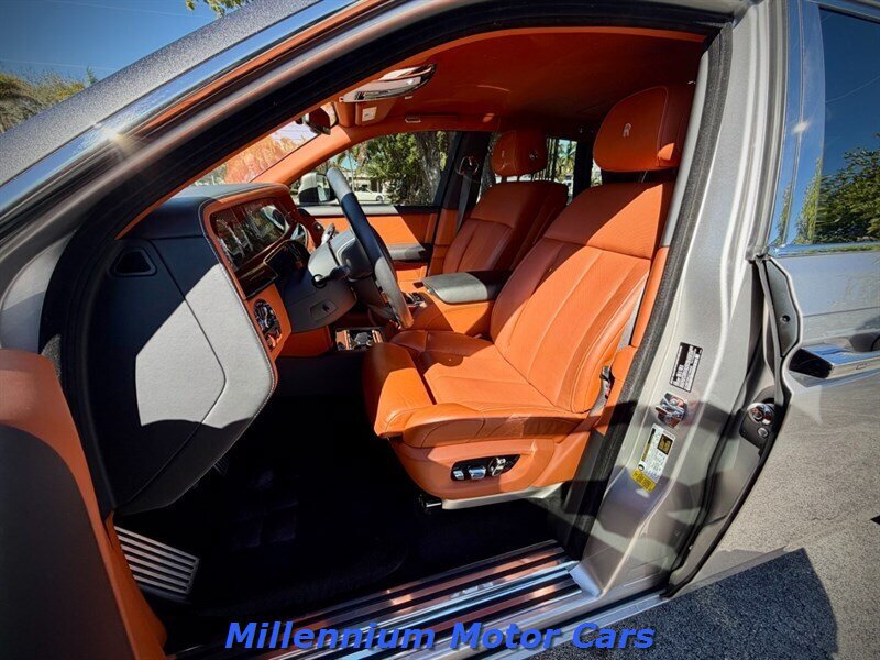Used 2018 Rolls-Royce Phantom Sedan RWD image 22