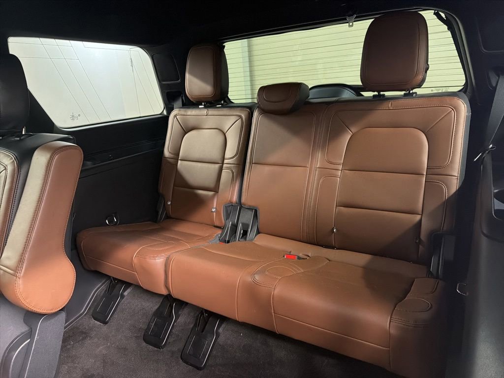 Certified 2023 Lincoln Navigator Reserve AWD/4WD image 31