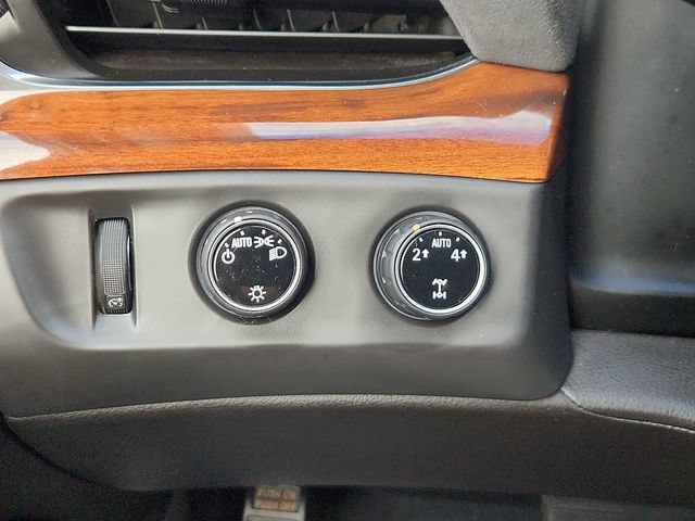 Used 2015 Cadillac Escalade Luxury AWD/4WD image 42