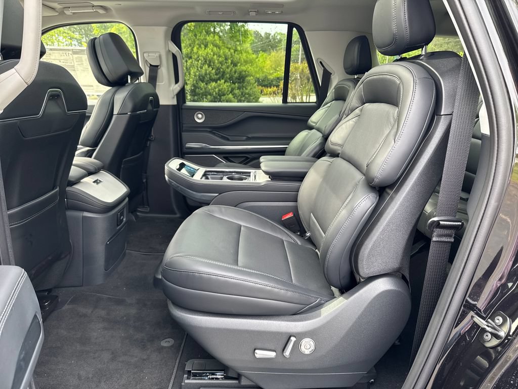 New 2025 Lincoln Navigator L Reserve AWD/4WD image 30