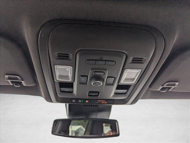 Used 2023 GMC Yukon SLT w/ SLT Premium Package AWD/4WD image 21