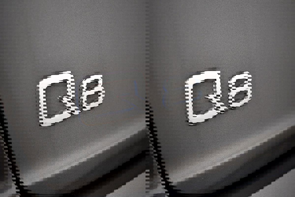 Used 2019 Audi Q8 Premium w/ Convenience Package image 14