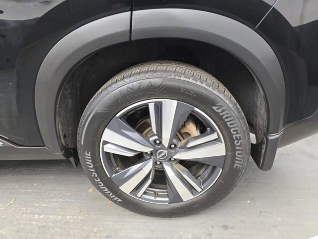 Used 2023 Nissan Rogue SL image 16