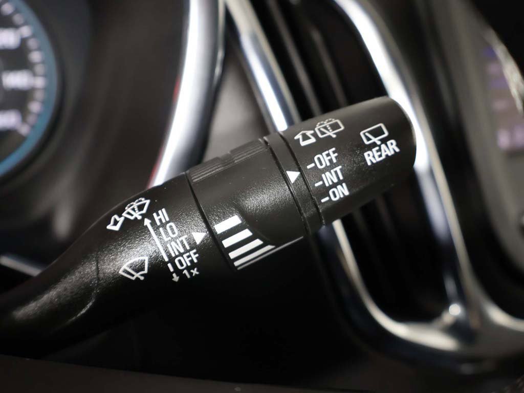 Used 2023 Chevrolet Equinox LT image 37