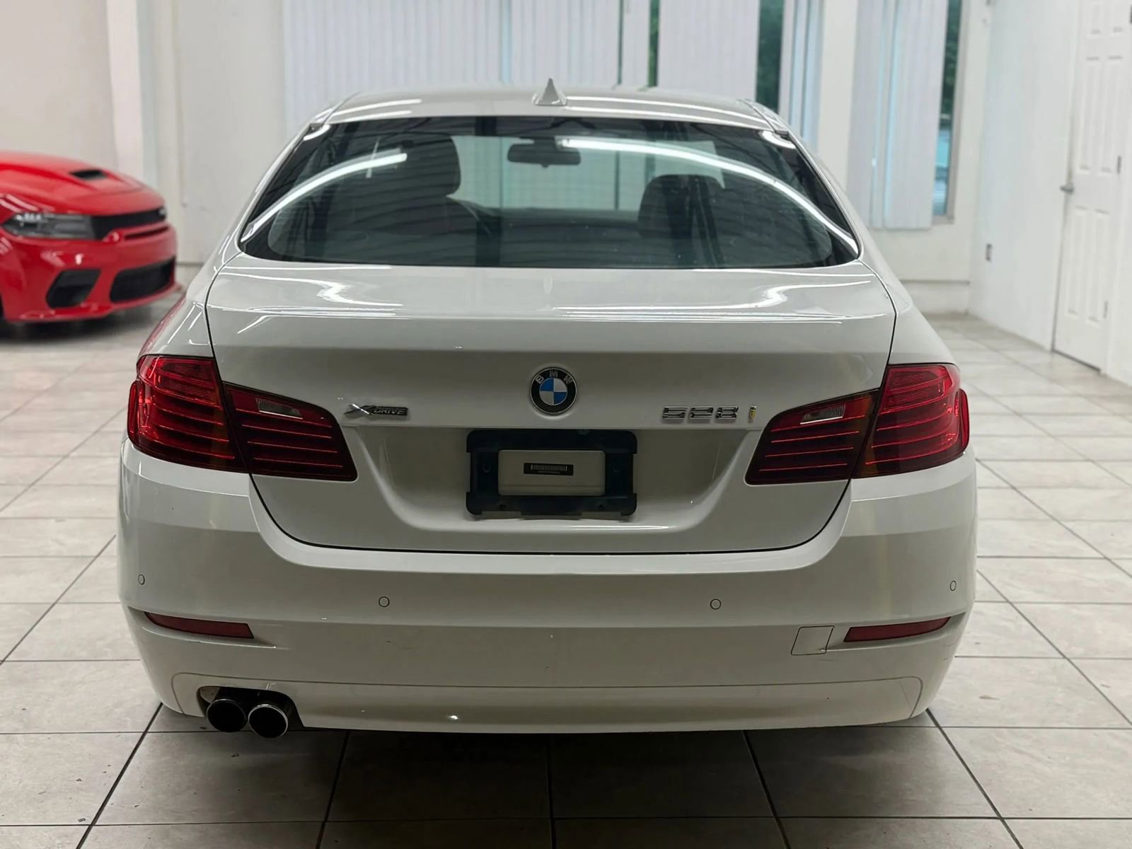 Used 2015 BMW 528i xDrive Sedan AWD/4WD image 8